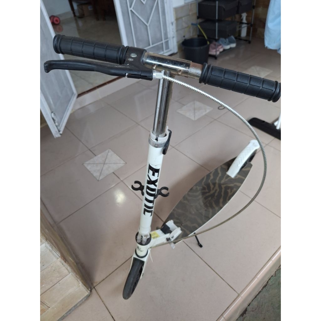 [Preloved] Skuter Anak Merk Exotic, pemakaian 2 tahun, minus sedikit karat di bagian stang