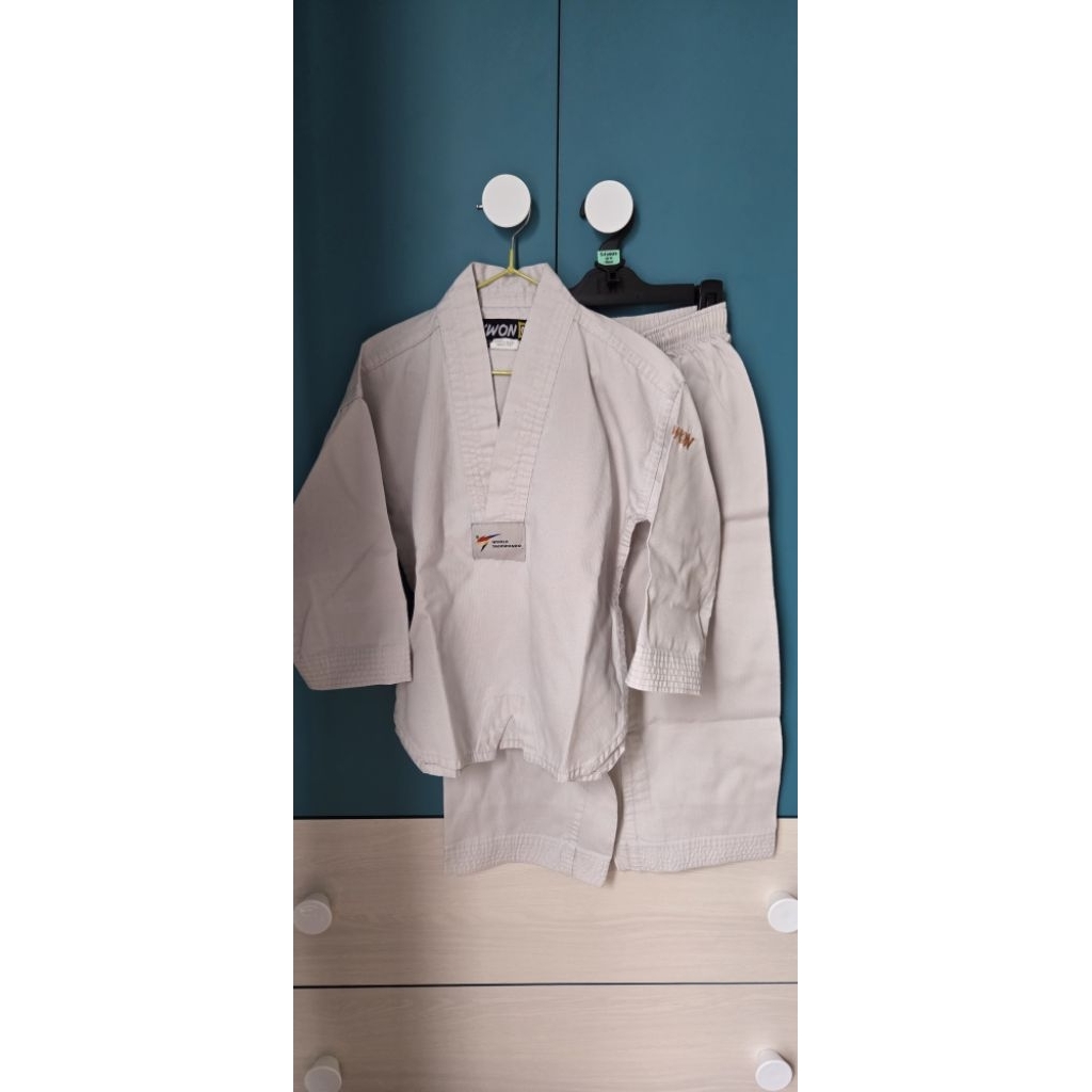 Preloved Set Baju Taekwondo Anak Kwon