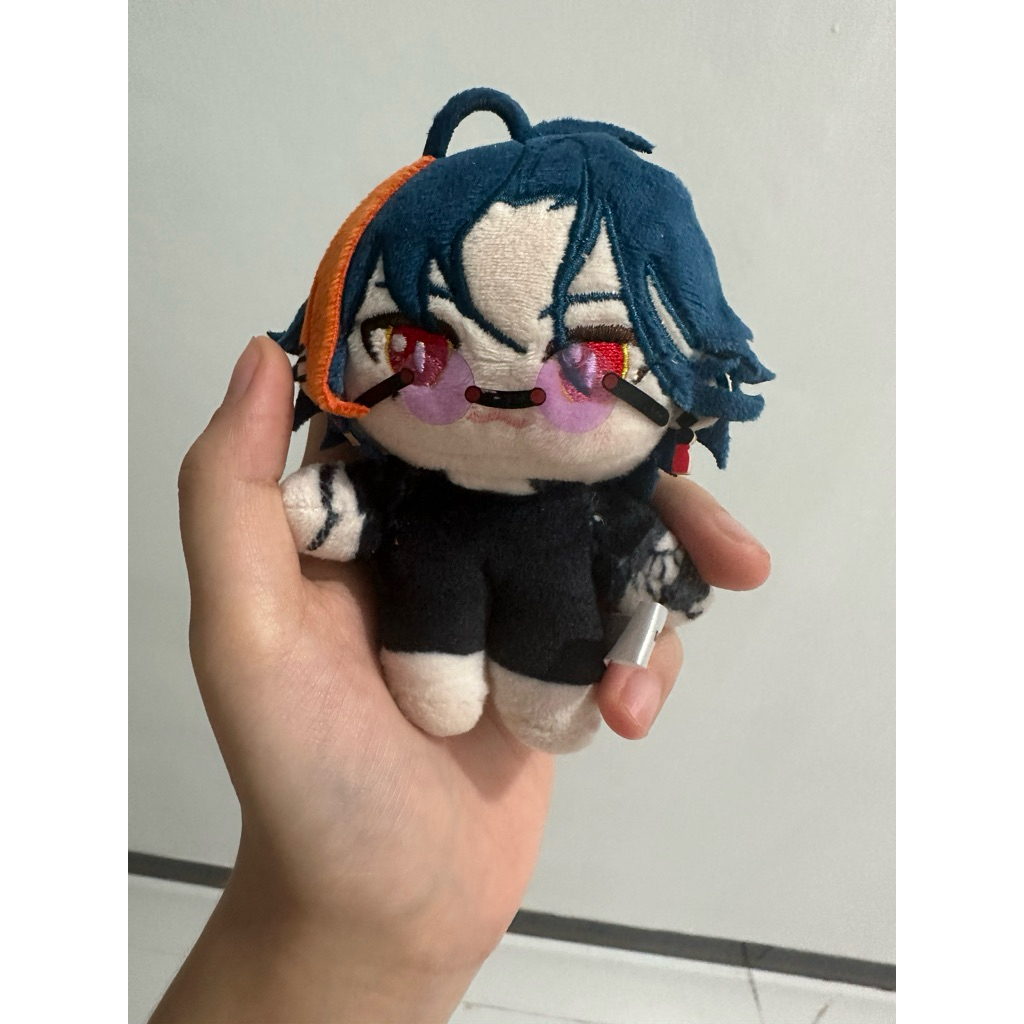 nijisanji pose nui kaisei (with box and sticker)
