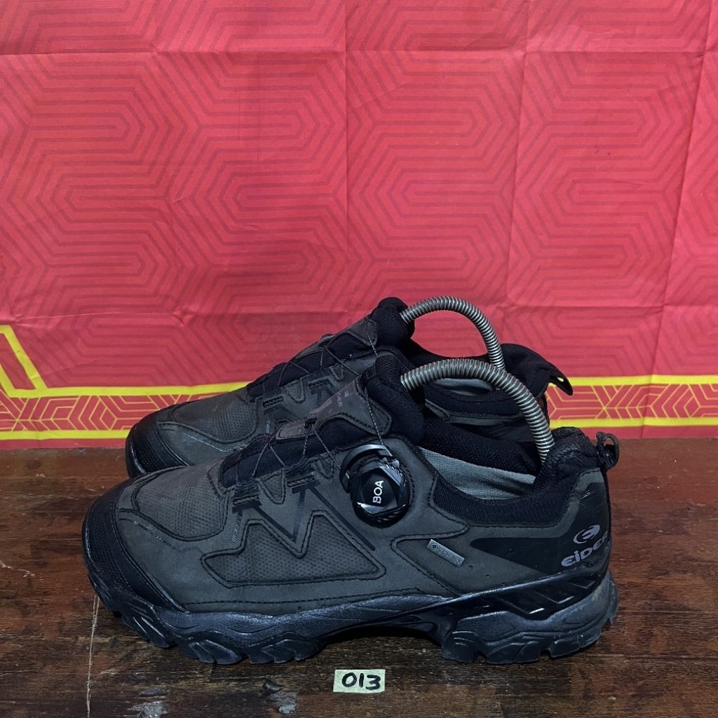 sepatu hiking/outdoor eider boa low size 41