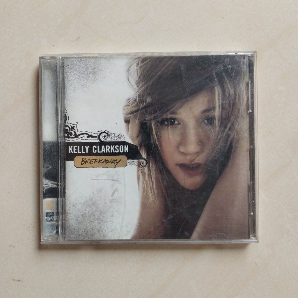 CD DAN KASET KELLY CLARKSON ALBUM BREAKAWAY