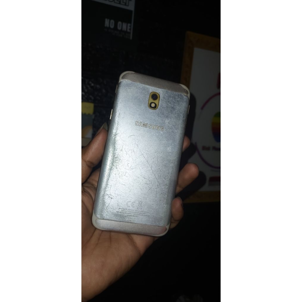 Samsung galaxy J5 pro ram 3/32gb second minus