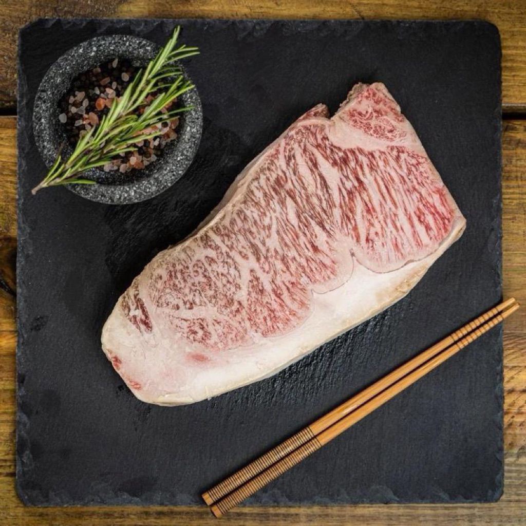 WAGYU A5 KAGOSHIMA SIRLOIN STEAK 350g