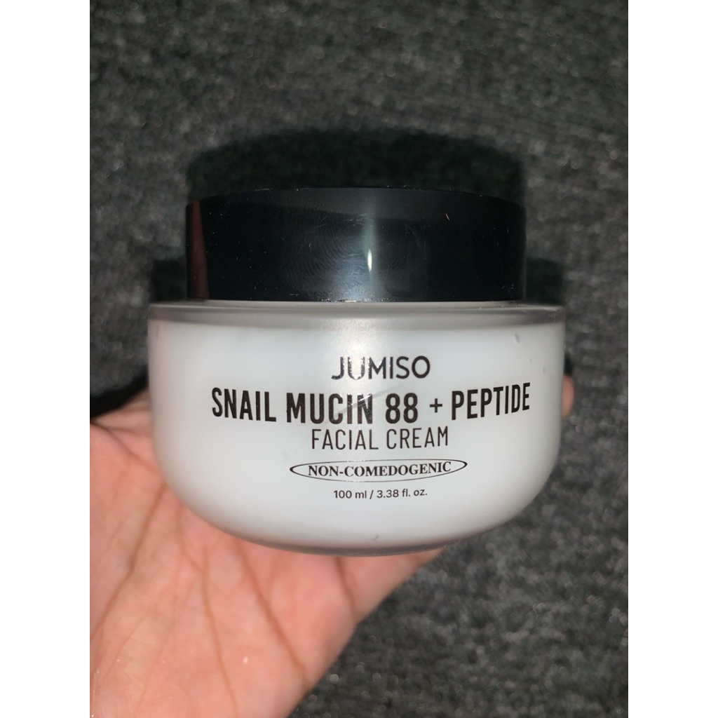 moist jumiso snail mucin