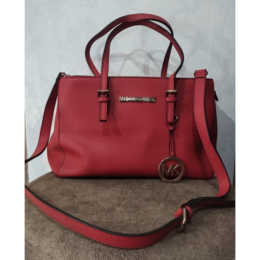 Tas sling atau shoulder Michael Kors