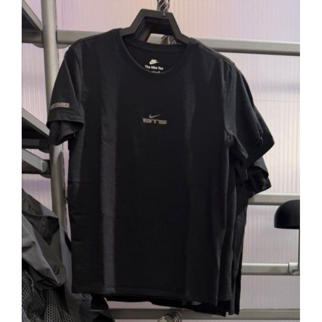 (PO KOREA) BTS X NIKE - OFFICIAL BLACK TSHIRT