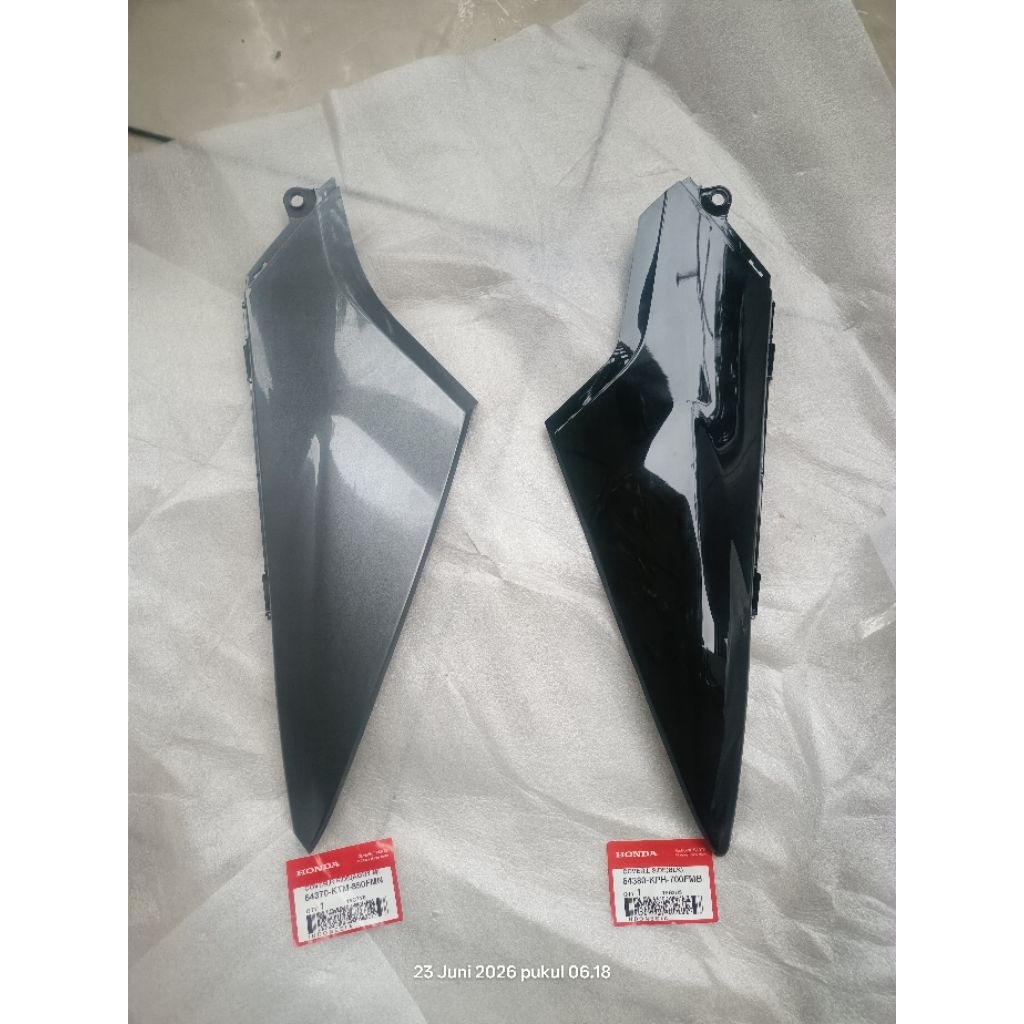 cover side kanan kiri Honda Supra x 125 old lama 64370 64380 KTM 850 FMB FMN original AHM warna hita
