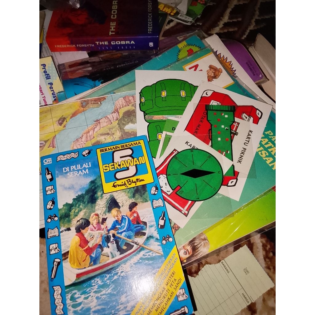 Bermain bersama Lima Sekawan/ gramedia