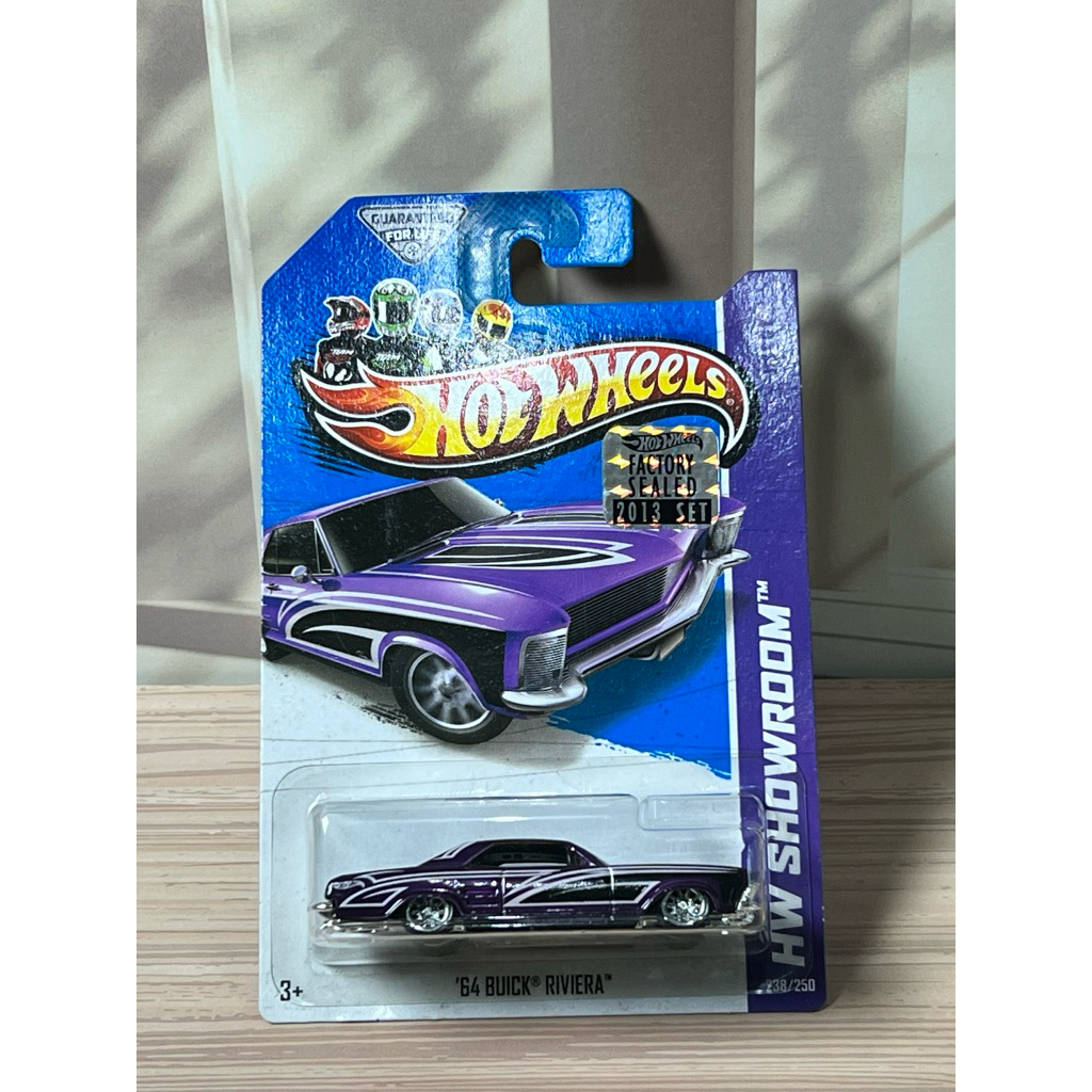 HOTWHEELS HW SHOWROOM ' 64 BUICK RIVIERA
