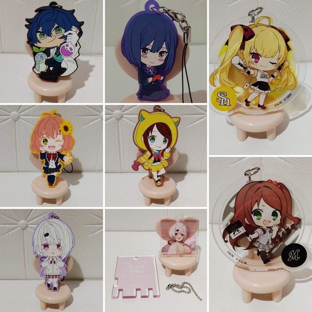 Nijisanji merch original keychain rubber acrylic