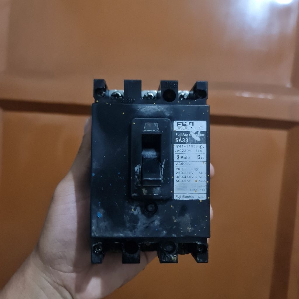 mccb Fuji Electric SA33 5A AutoCircuit Breaker