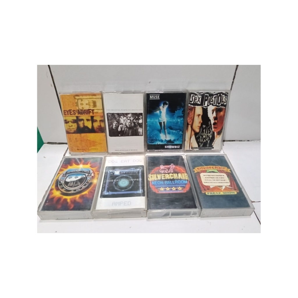 PAKET KASET PITA MUSE, SEX PISTOLS, SMASHING PUMPKINS, EYES ADRIFT, HOUSE OF PAIN, DOG EAT DOG, SILV