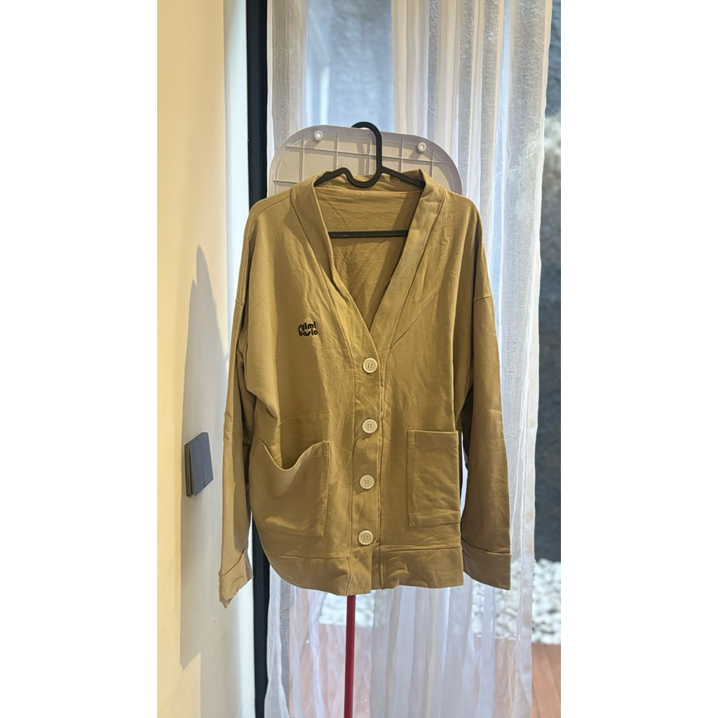 cardi sylmi basic preloved