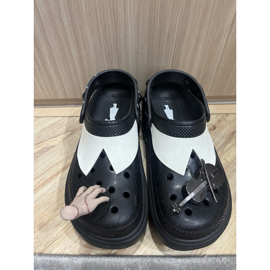 Crocs Wednesday Original Size W 10