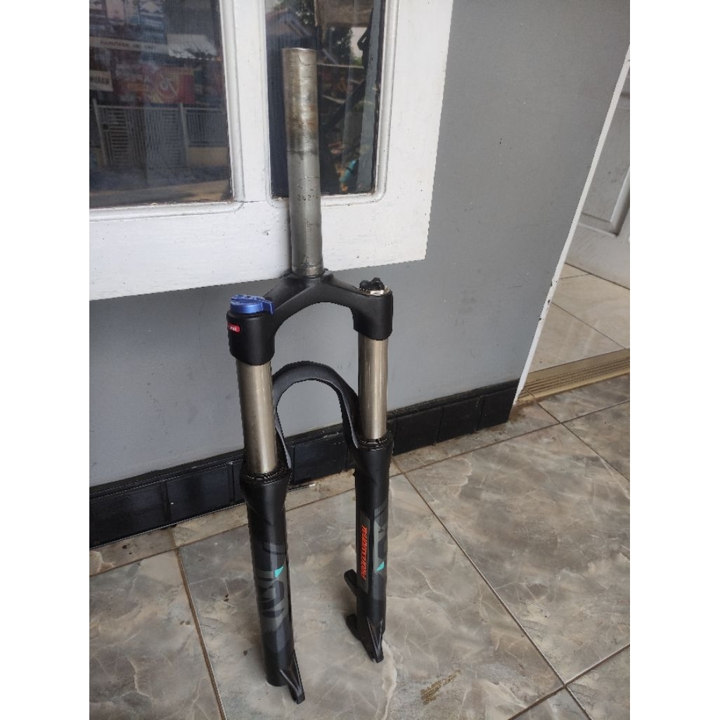 Fork ION H2 ukuran 27.5 Bekas