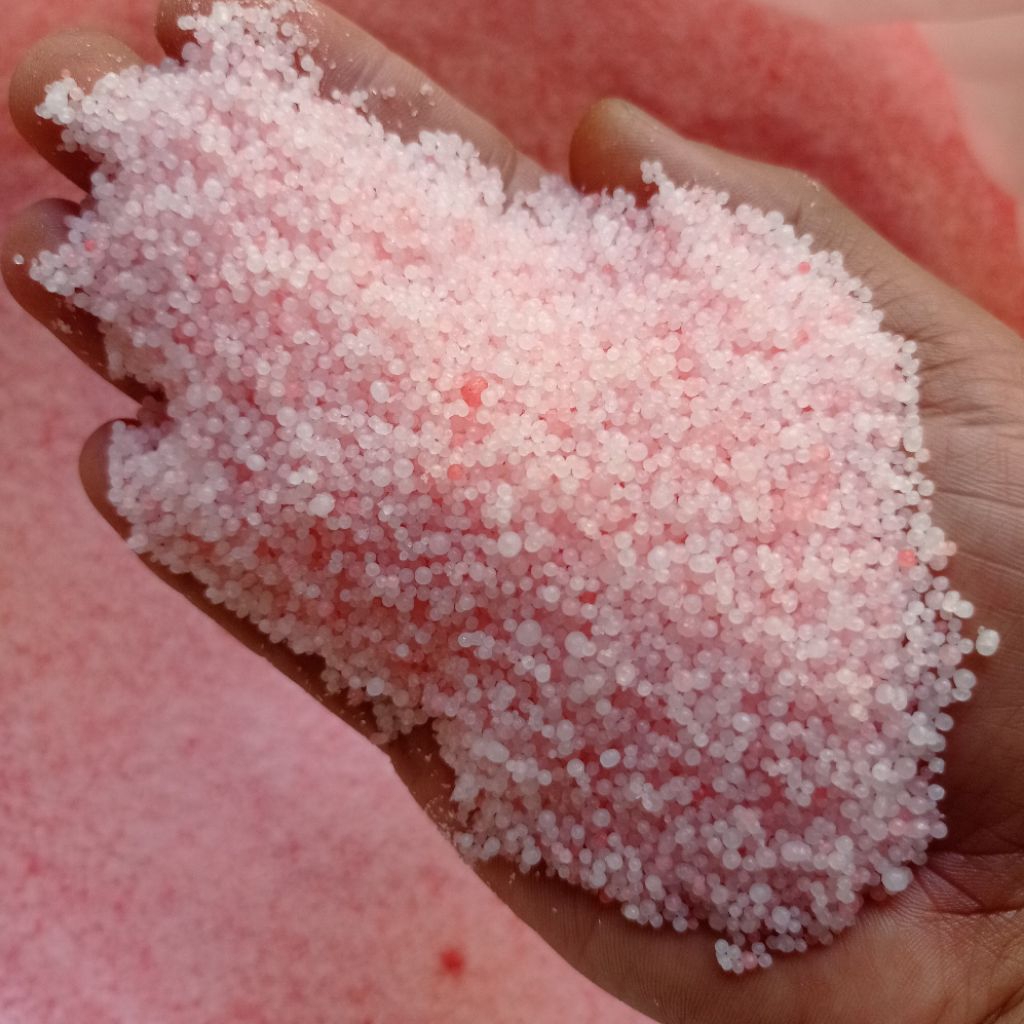 Promo Hemat Pupuk Urea Pupuk Indonesia 1 KG 100% Tanaman Lebih Hijau - Original Butiran Merah Premiu