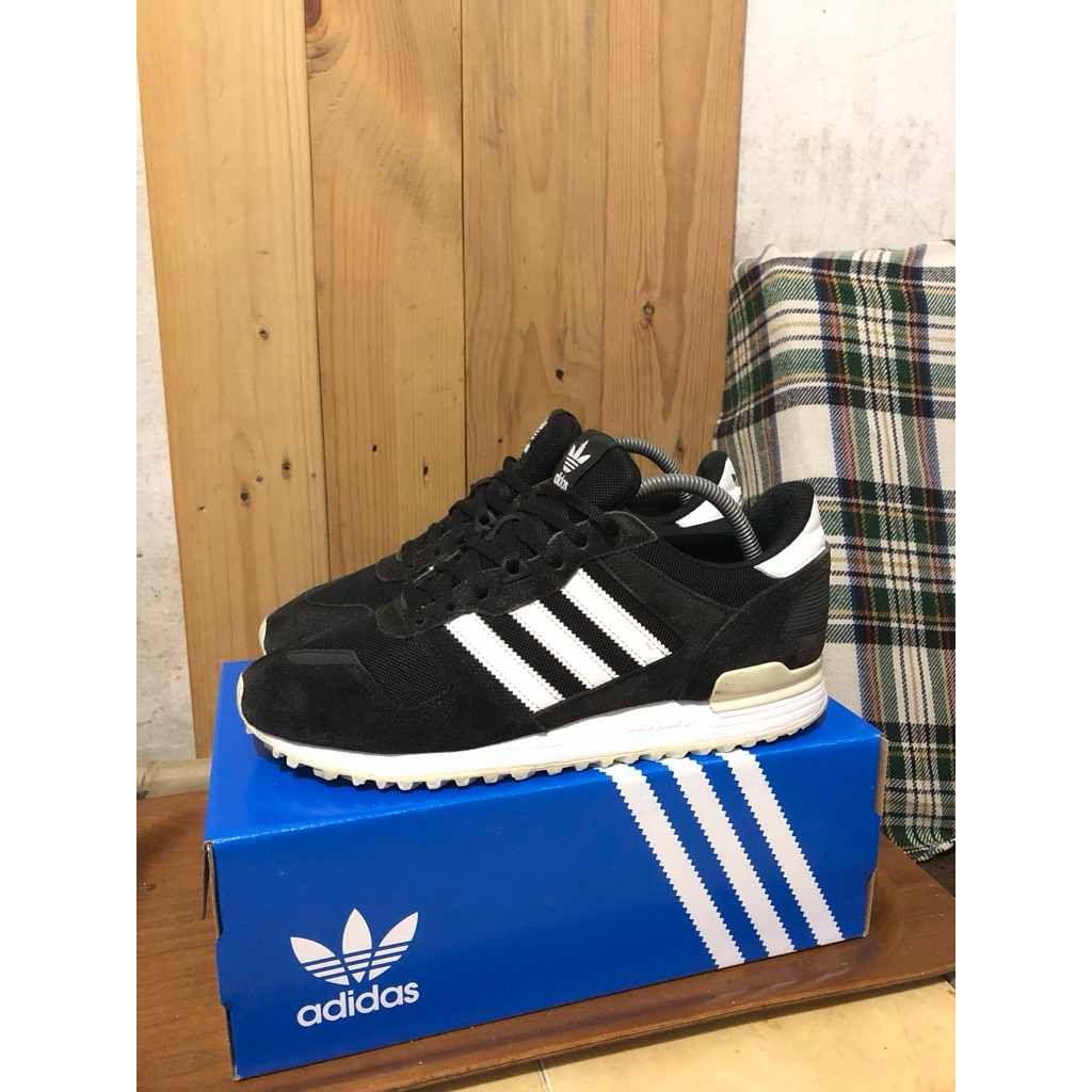 Adidas ZX700 Bw