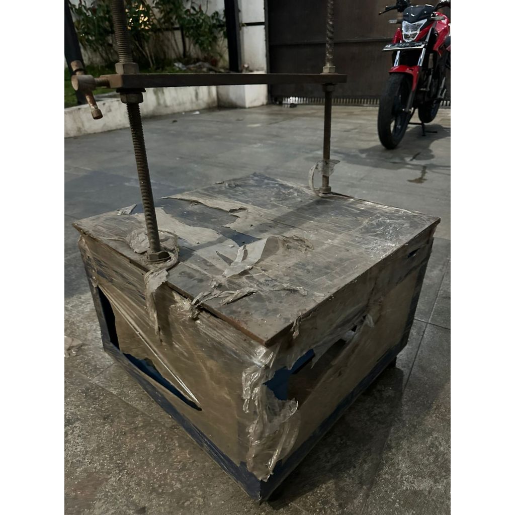 Mesin Penggetar Cetakan Kubus Silinder Beton / Alat Lab Penggetar Kubus Silinder Beton / Vibrating T
