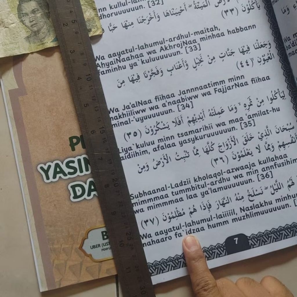 Al-Quran A4 Surah Al-Mulk Yasin Al-Waqi'ah Ar-Rahman Arab-Latin-Terjemah Teks Jumbo Pemula Tua Lansi