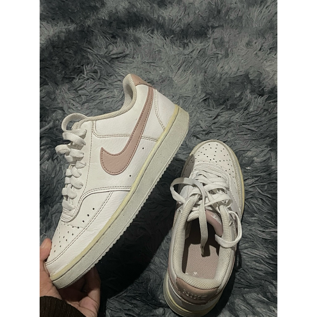 PRELOVED SEPATU NIKE