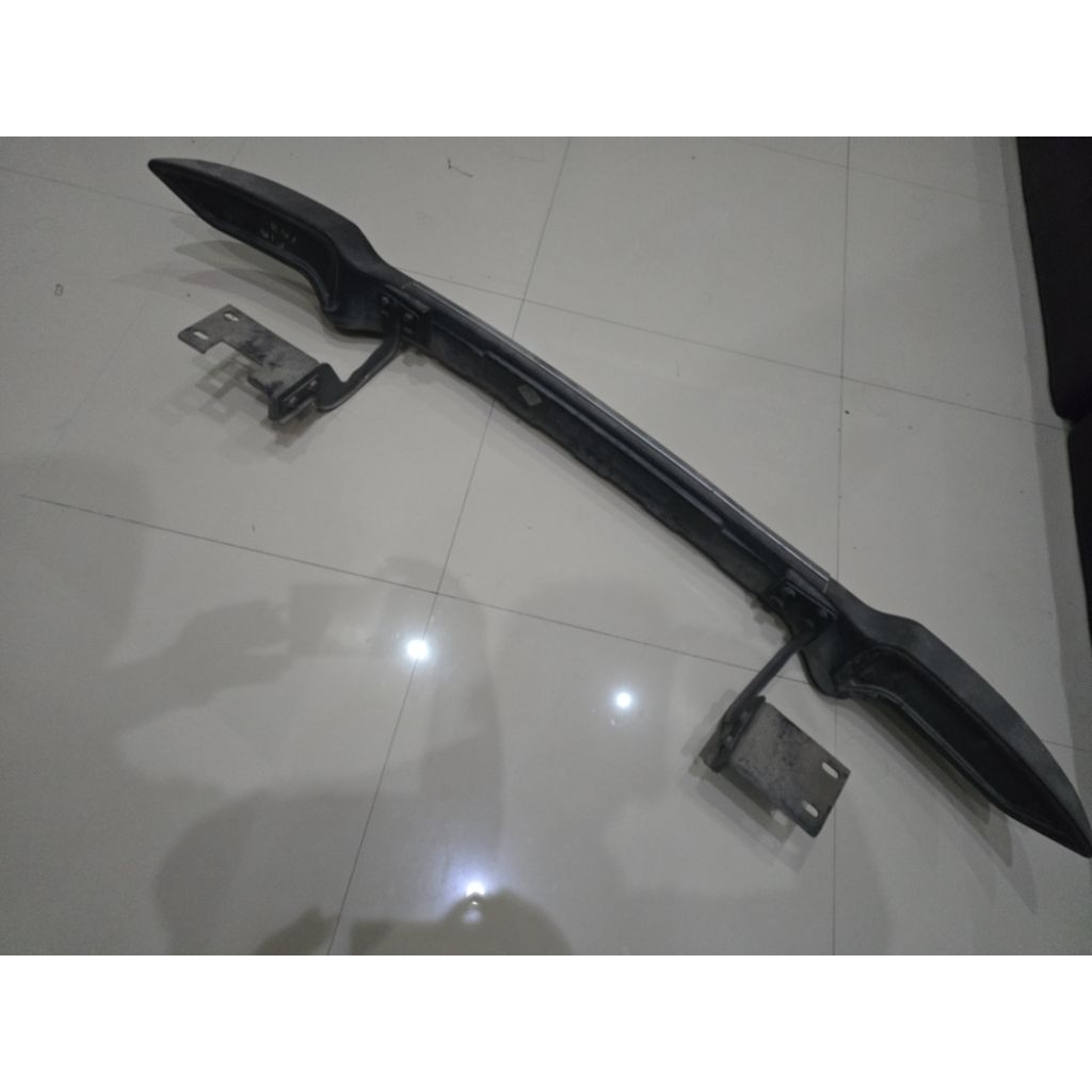 Bemper belakang innova lama 2005-2015
