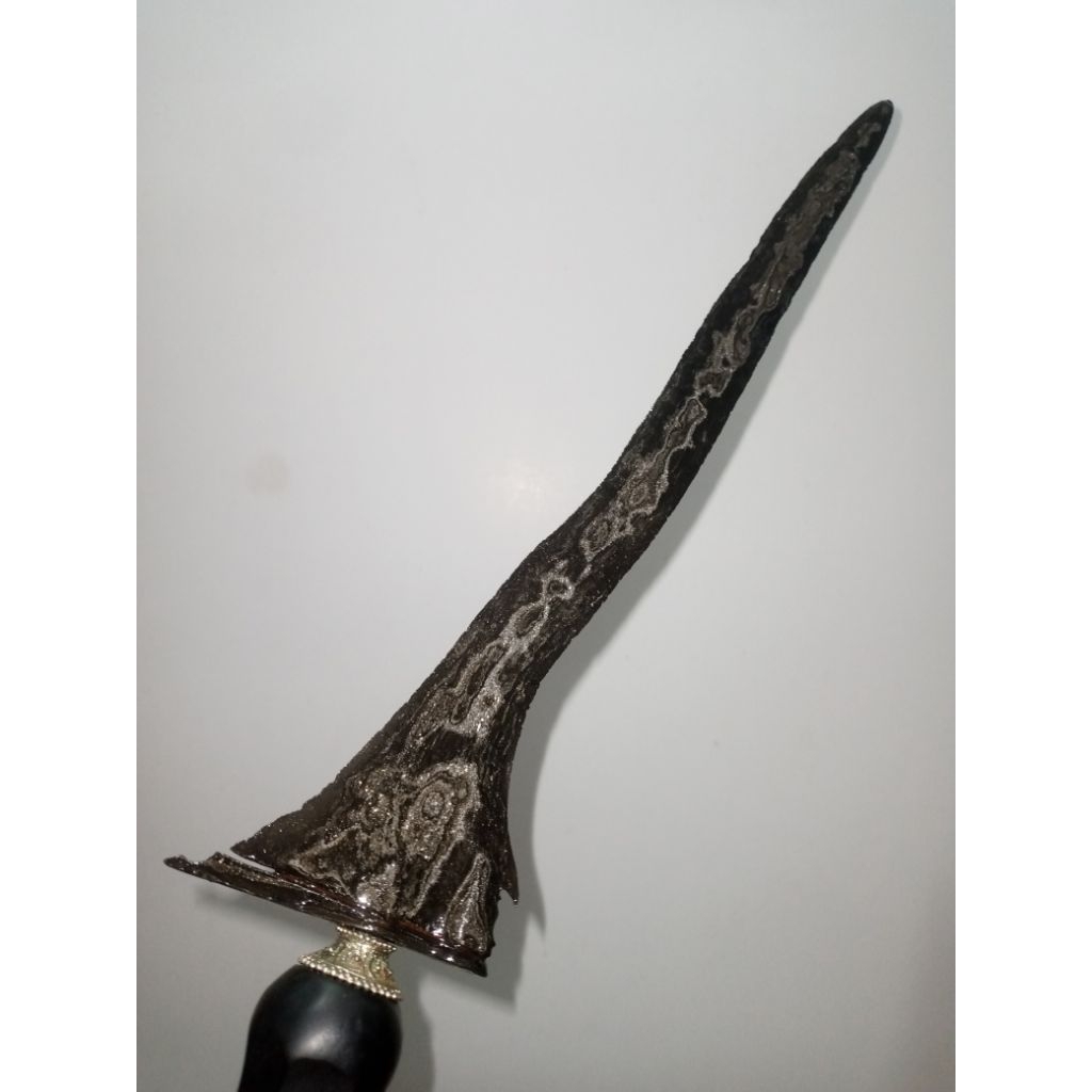 Keris Jangkung (sepuh)