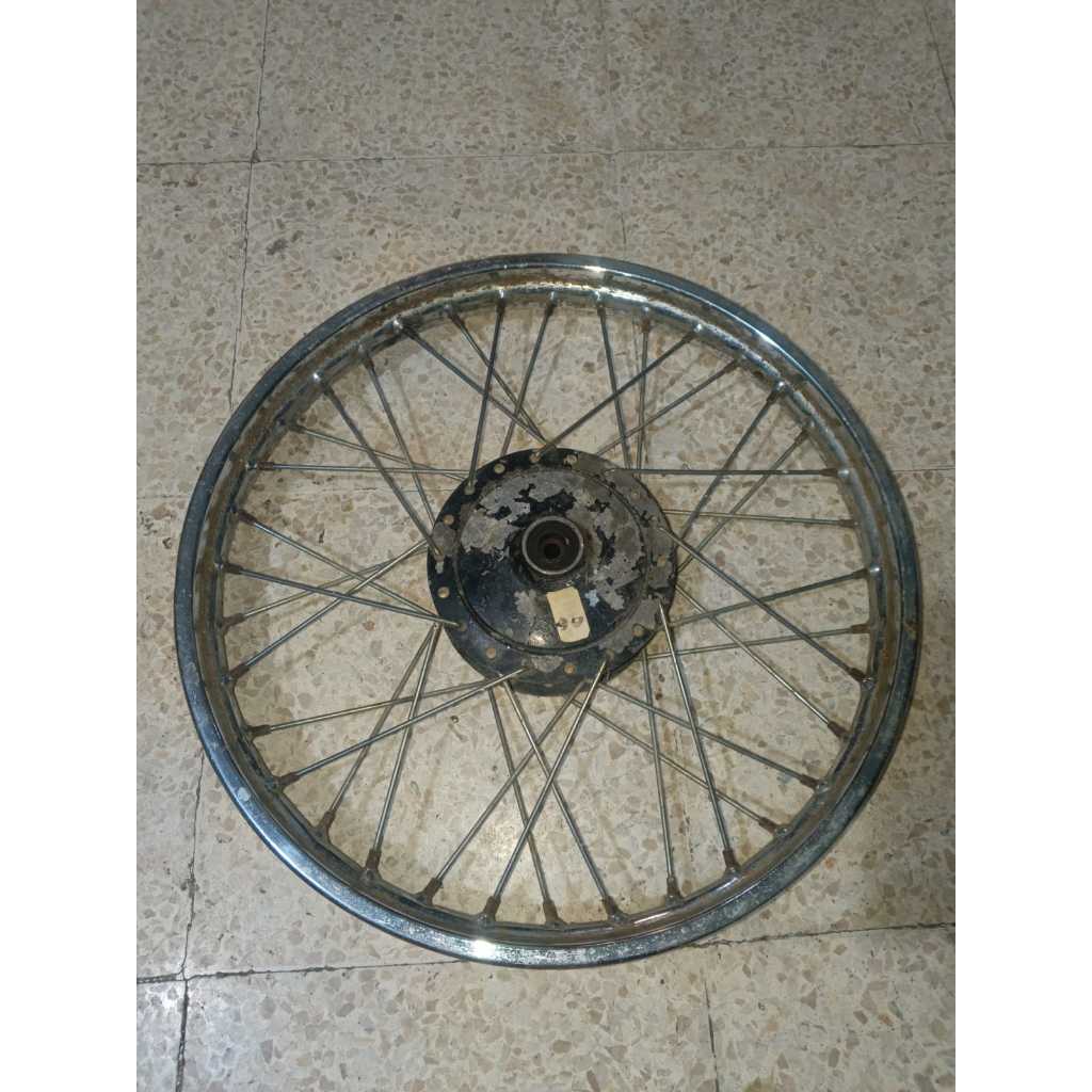 Velg Ruji Depan Suzuki RC 100 Bravo Ring 17 Bekas