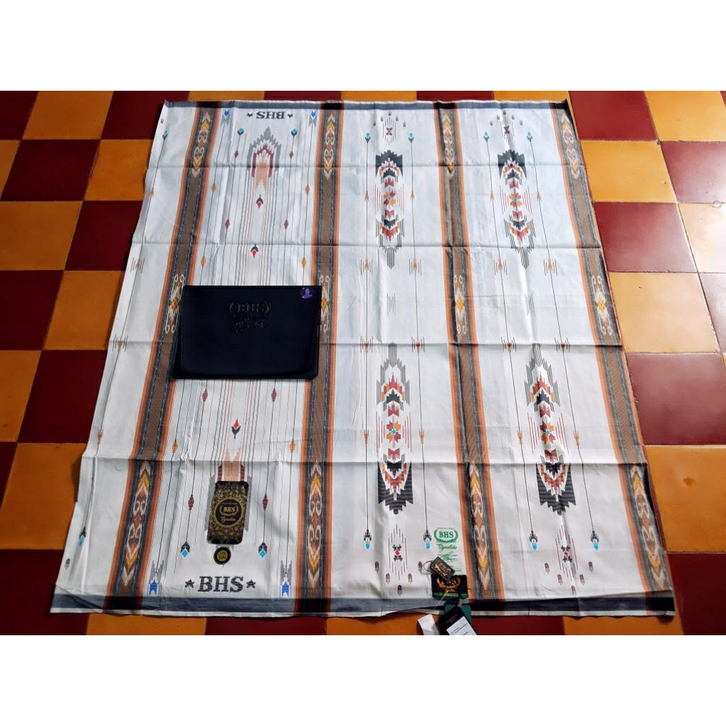 SARUNG BHS SIGNATURE SIN GOLD