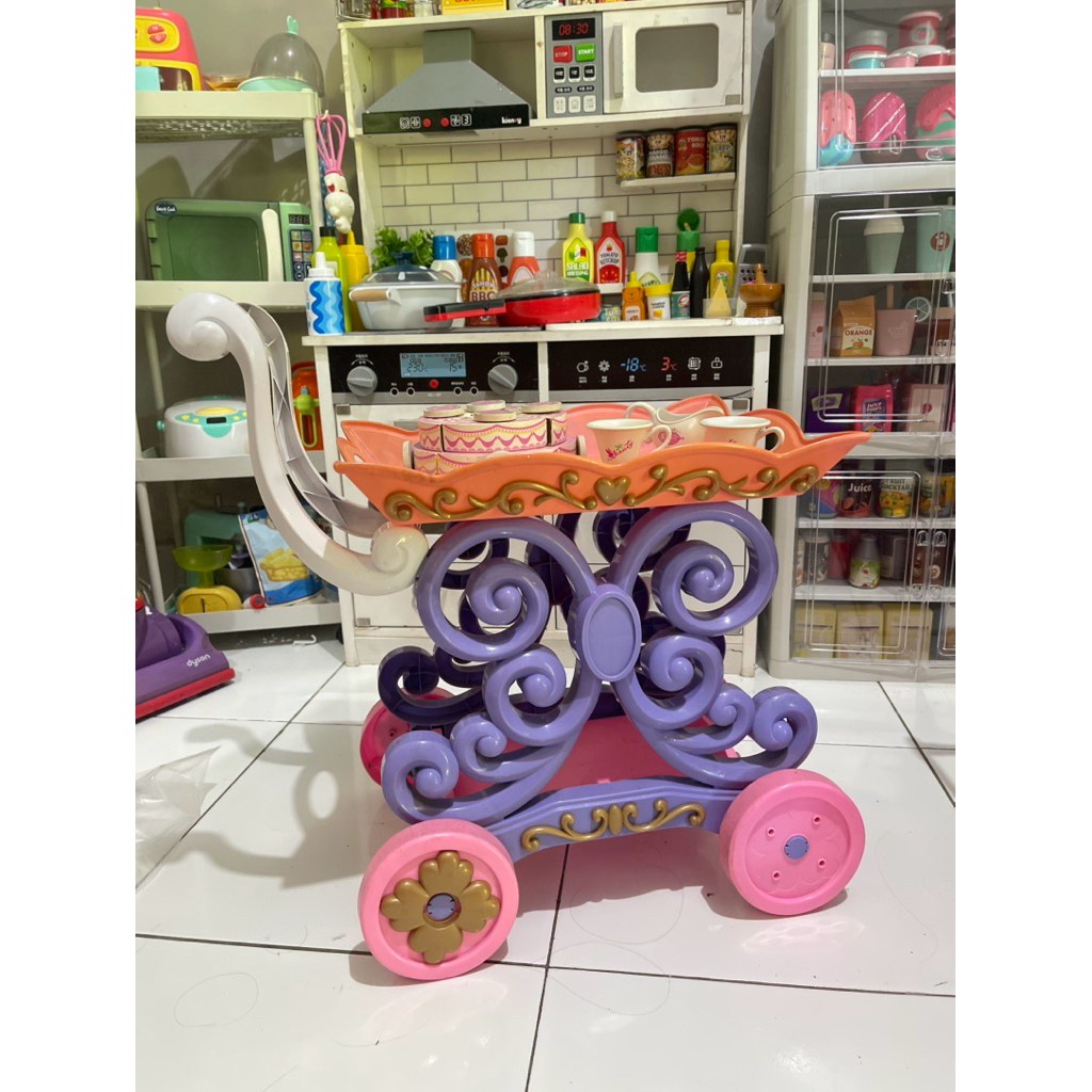 mainan troli kue preloved. melissa and doug wooden cake preloved