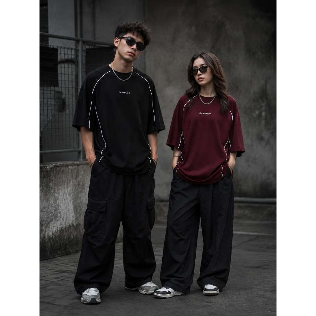 Kaos Premium Garis Putih Lengan Pendek Pria Wanita Warna Hitam Merah Marun