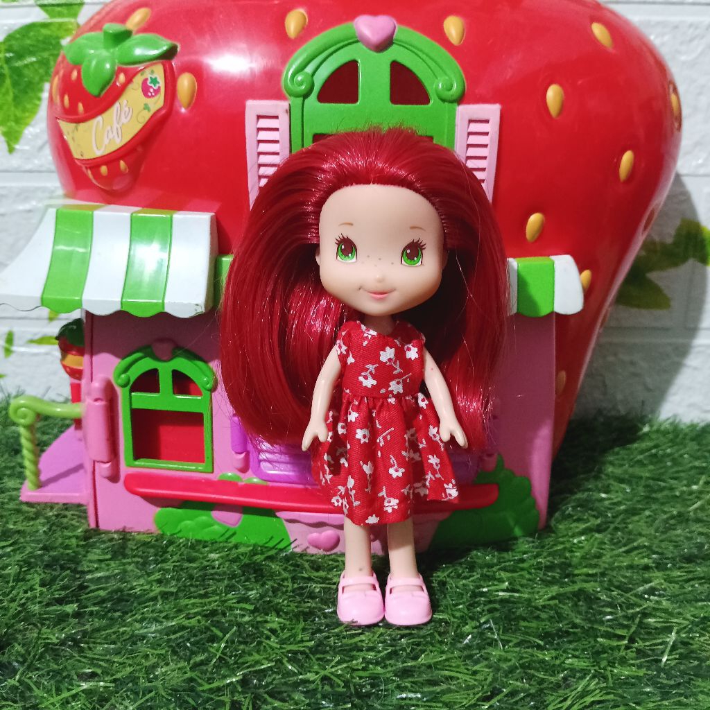 Dolls Strawberry Shortcake Preloved