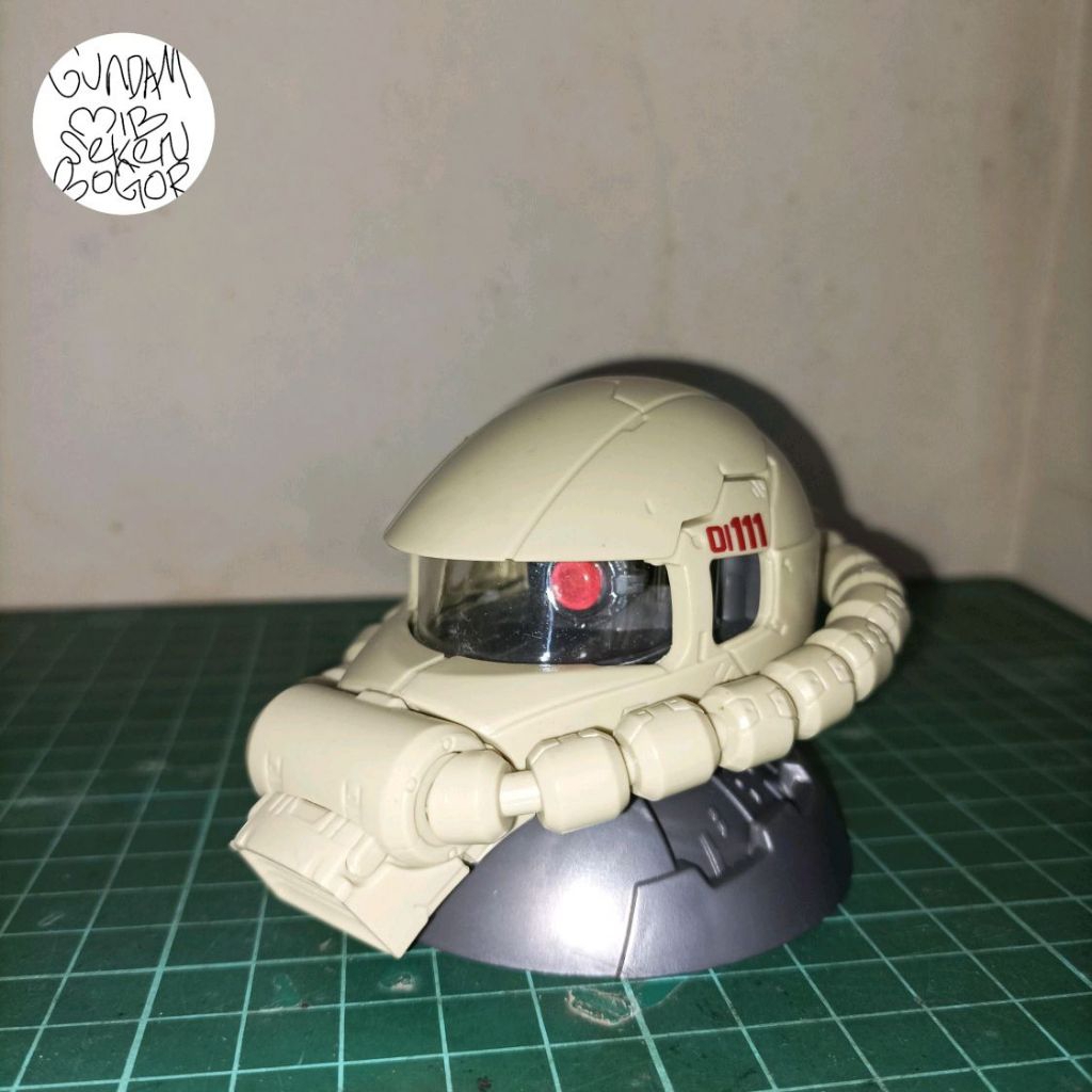 GASHAPON EXCEED MODEL ZAKU HEAD GREY BANDAI