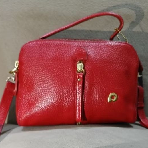 TAS SELEMPANG PAPILLON PRELOVED MERAH  LIKE NEW