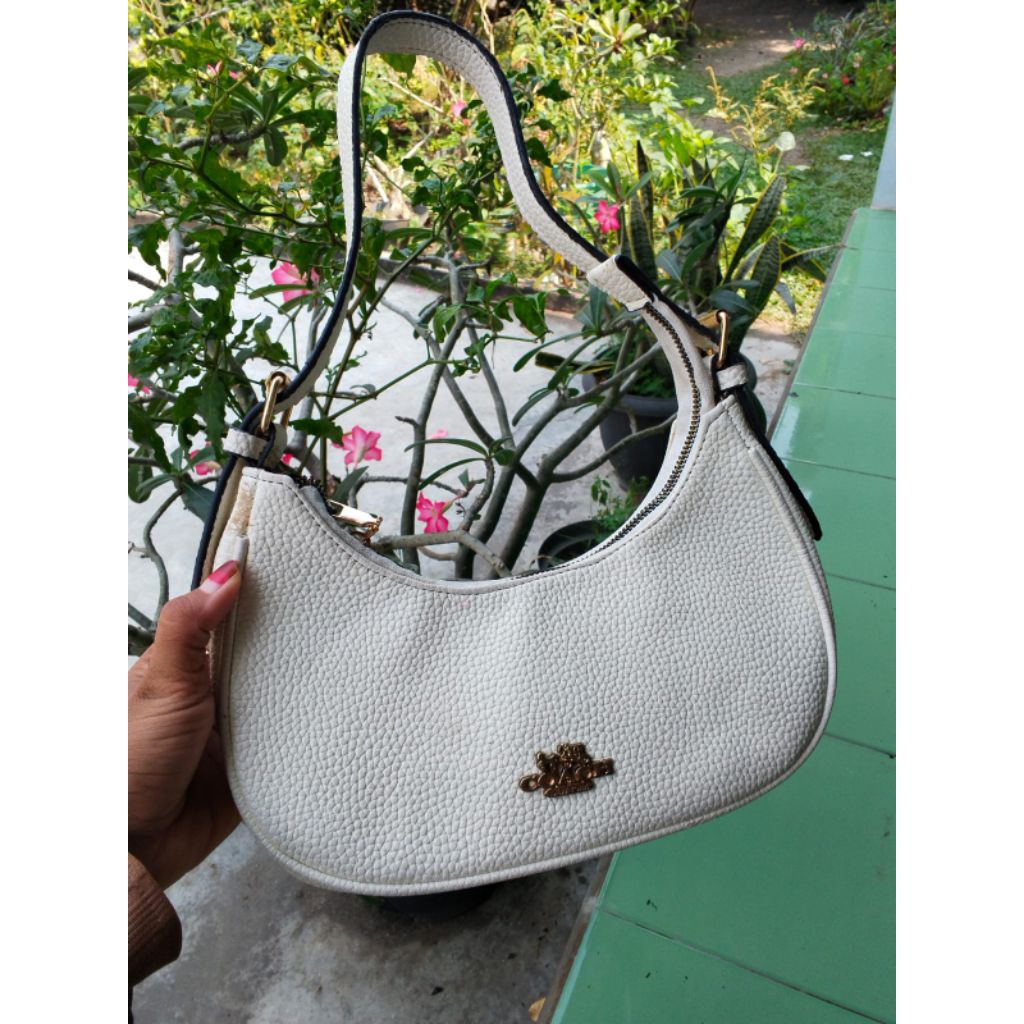 tas Coach putih