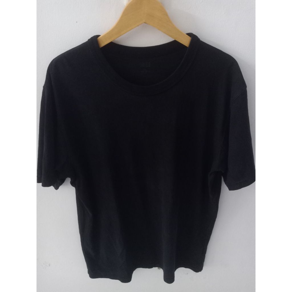 T-shirt UNIQLO BASIC Original