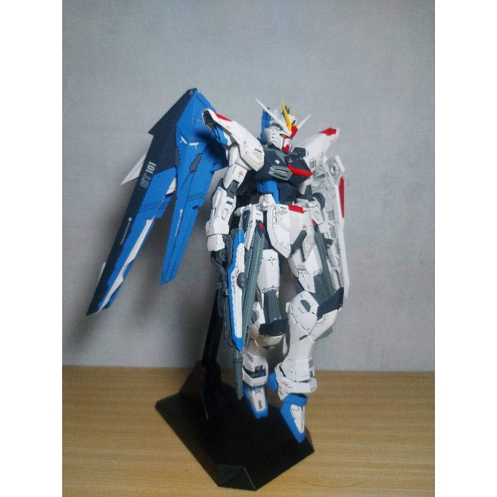 MG FREEDOM 2.0 BANDAI
