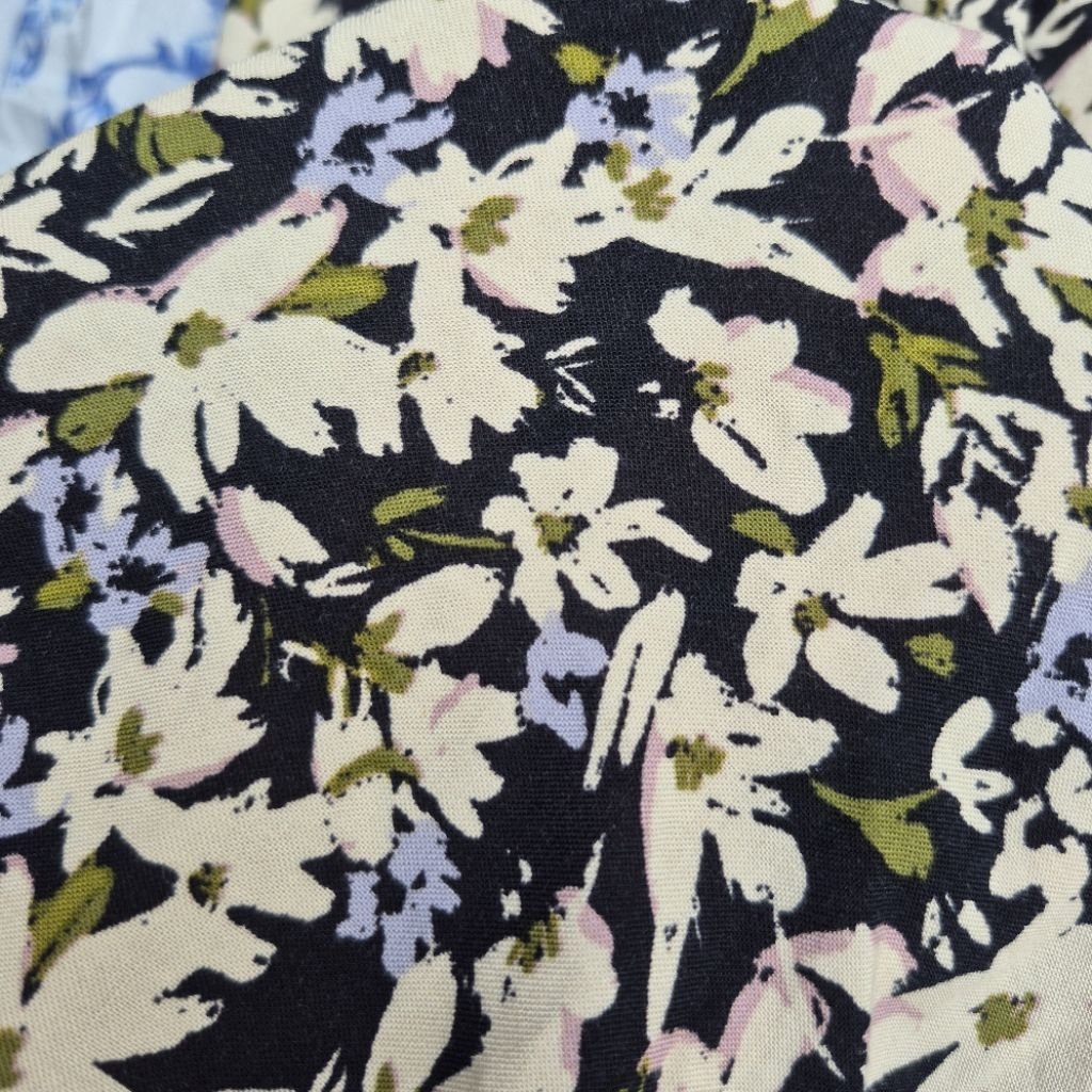 kain katun motif-kain katun rayon motif bunga sisa garment import-kain katun rayon motif premium