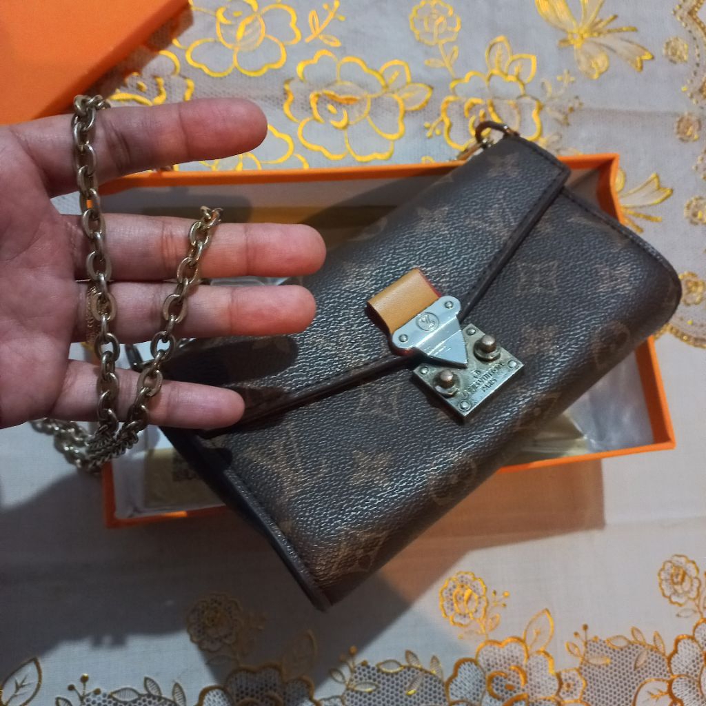 PRELOVED TAS LV