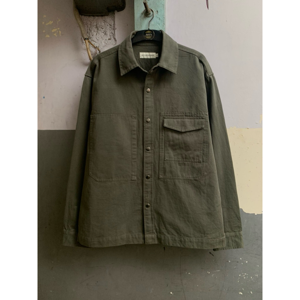 kemeja outer giordano pria lengan panjang preloved