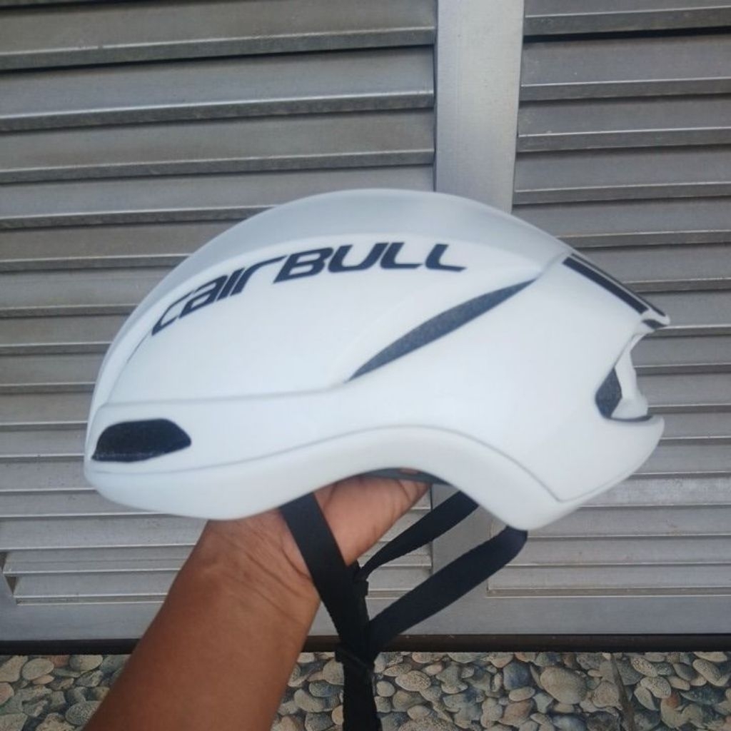 Helm cairbull aero