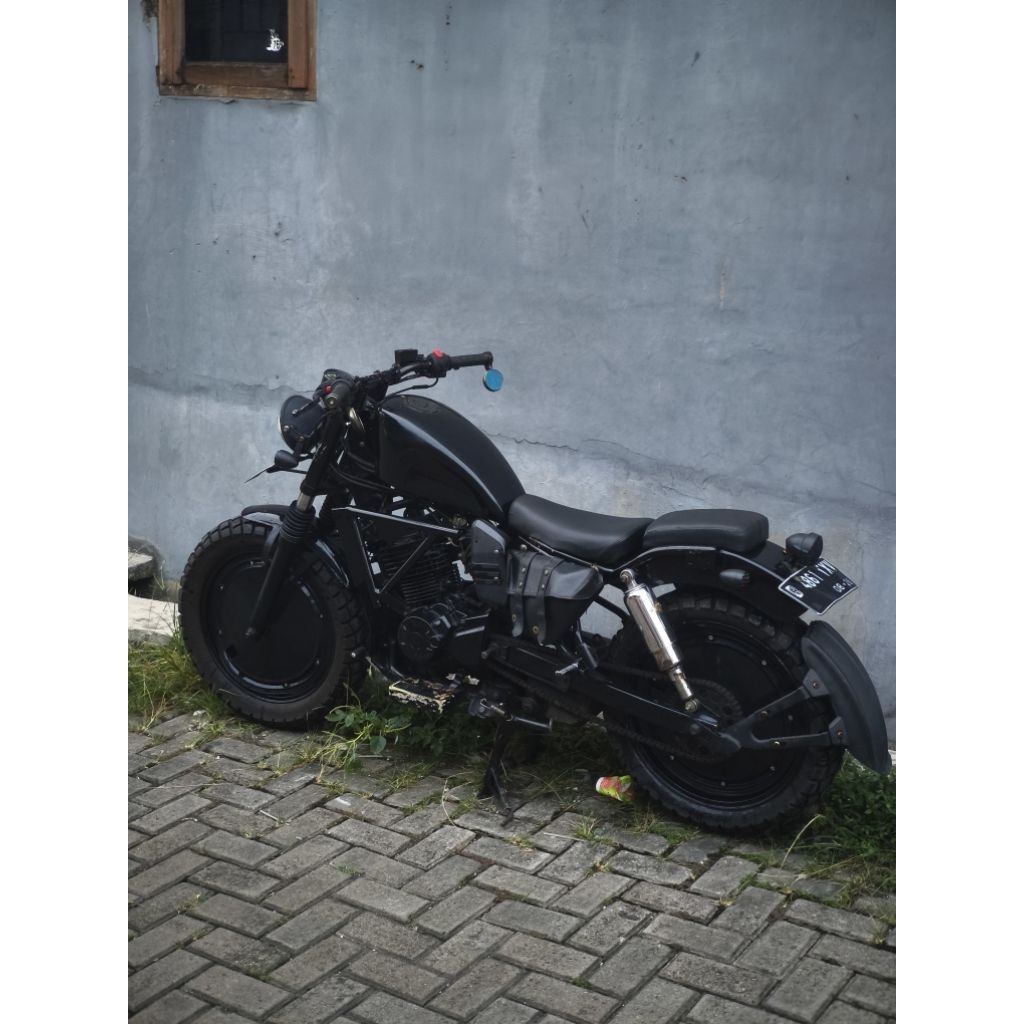 Bobber Benelli Byson