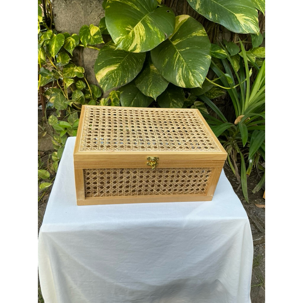 VIRZHA BOX Open Webbing Rotan