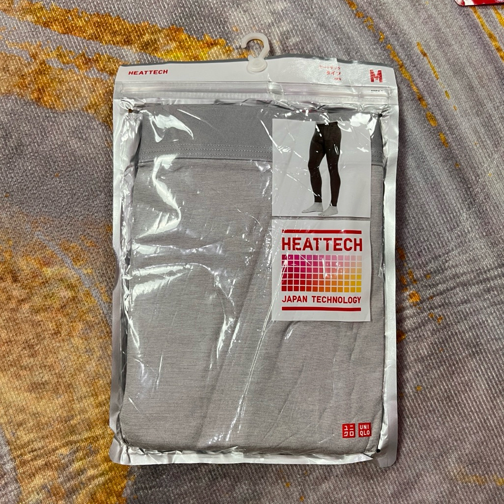 Uniqlo Heattech Ukuran M Pria | warna abu Muda