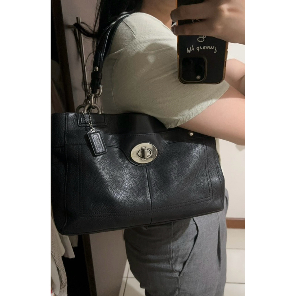 (Preloved) Ori Coach F16531 Penelope Black Leather Shoulder Handbag | No long strap