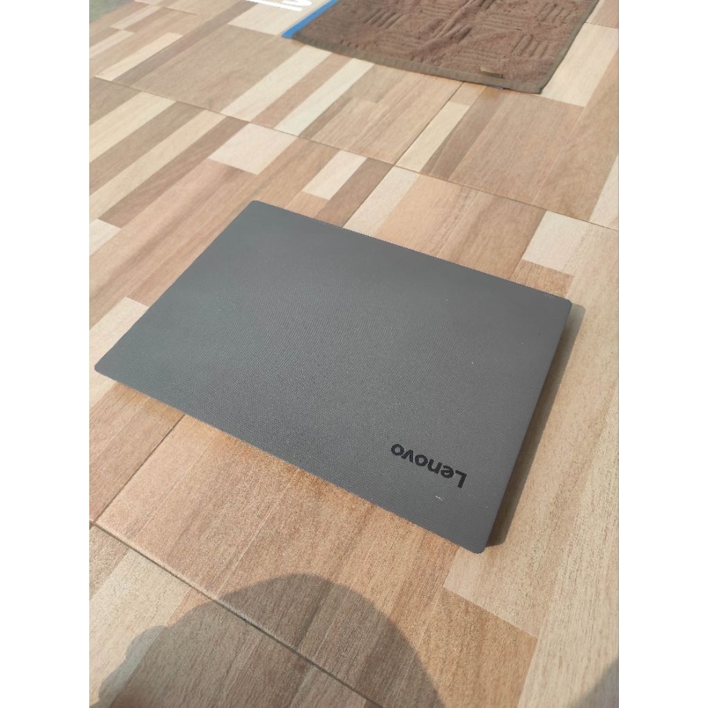 Kesing Lenovo V130
