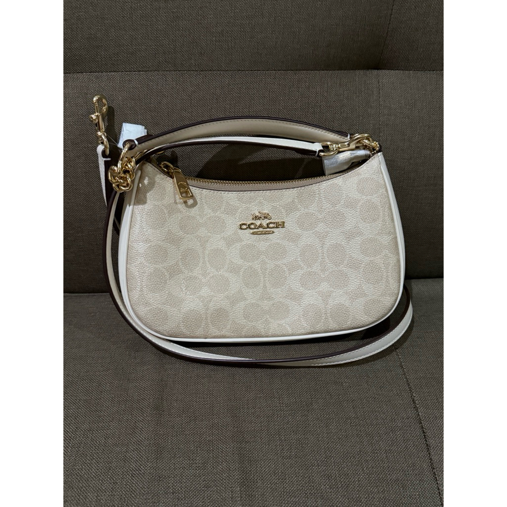 TERI COACH SHOULDER BAG
