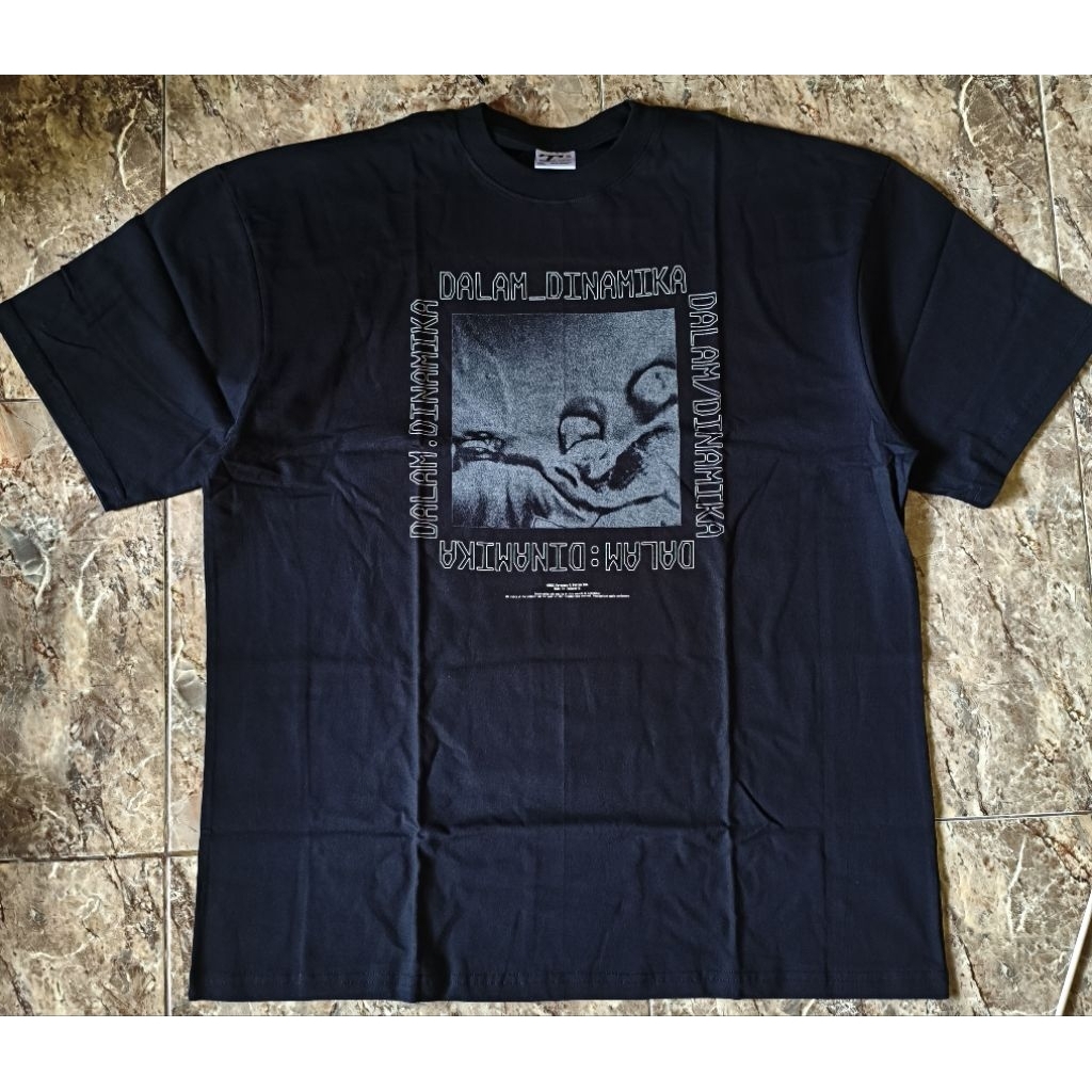 Kaos Band PERUNGGU - DALAM DINAMIKA OFFICIAL MERCHANDISE PERUNGGU