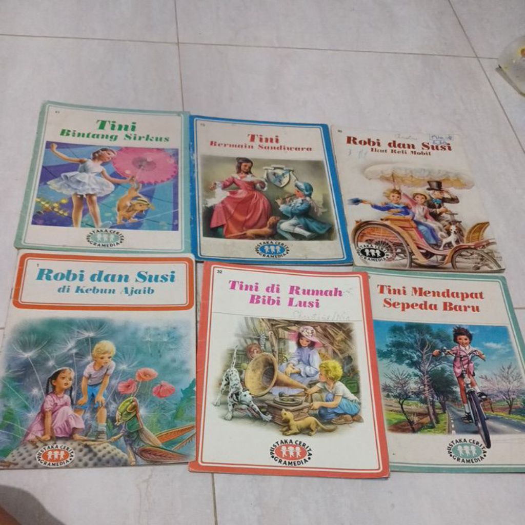 BUKU ANAK TINI, ROBI, DAN SUSI.