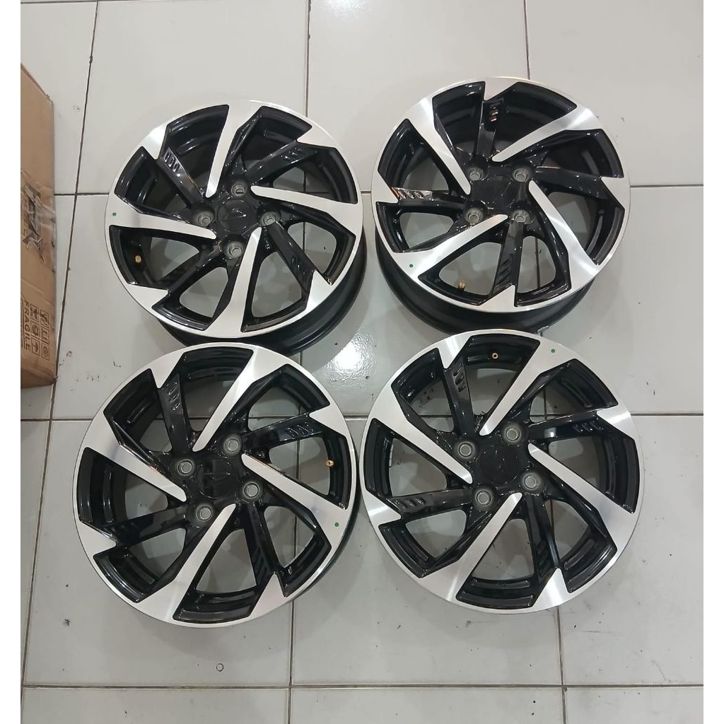 VELG NEW SIGRA R14 VELG MOBIL BEKAS R14 PCD 4X100