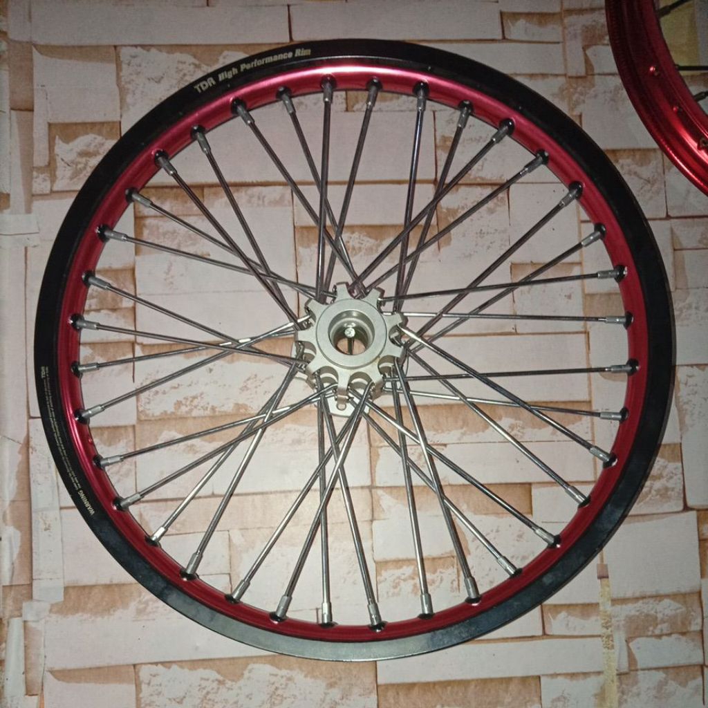 Velg Jari - Jari TDR Ring 17 - 140 Depan Honda Beat Vario PCX Hitam Merah - Tromol Belimbing